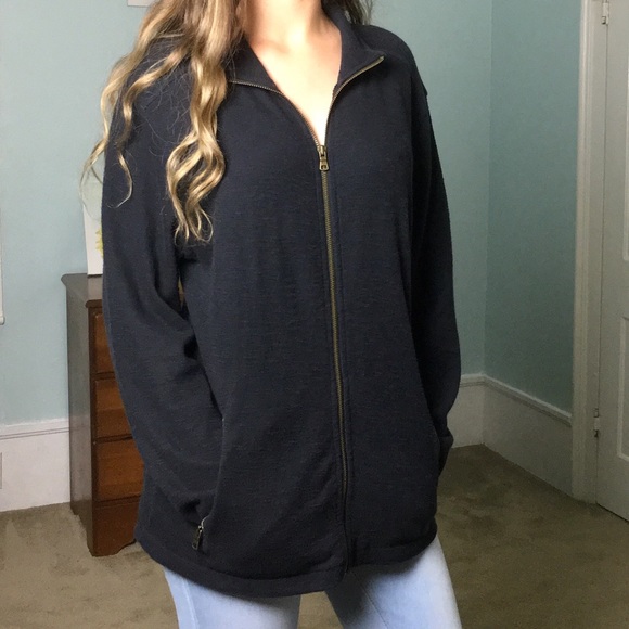 GAP Other - Gap • Black Sweater